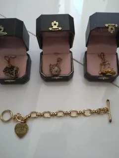 JUICY　couture　ゴールド チャームブレスレット　４点セット