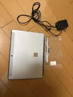 西*皮様 Surface go3