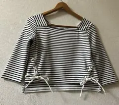 【美品】ボトムスに合わせやすいショート丈&伸縮性の有る柔らか生地、トップス