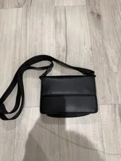 ZARAショルダーバッグ