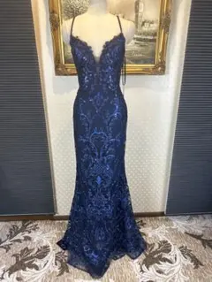 ネイビーブルー 刺繍入り マーメイドラインドレス