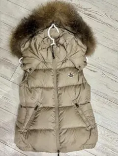 2025年最新】モンクレール ベスト ファーの人気アイテム - メルカリ