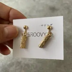 ハワイアンジュエリー柄のイヤリング