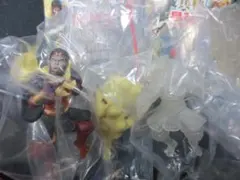 新品　異種最強王図鑑 孫悟空 リアルカラー&無彩色蓄光　フィギュア