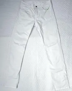 ホワイト ストレートパンツ　ビューティーアンドユース