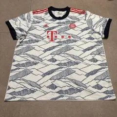 Adidas バイエルンミュンヘン　ユニフォーム　サッカー　3XLのサムネイル