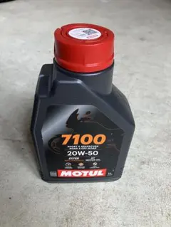MOTUL 7100 20W-50 エンジンオイル 1Lのサムネイル