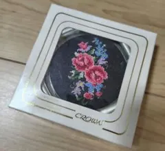 [未使用]　コンパクトミラー　バラ刺繍のサムネイル