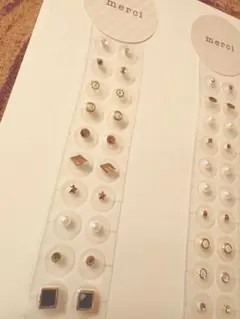 プレッシャーズおめでとう企画【スーツにもピッタリ】耳つぼジュエリー左右対称セット