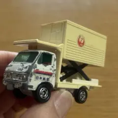 トミカ日本製　No.48　MITSUBISHI　P.T.V　TDA　東亜国内航空 トミカ No.48 三菱 P.T.V. TDA 東亜国内航空 S=1/100 - メルカリ