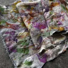 4 ペイント染めデニム　ハギレ