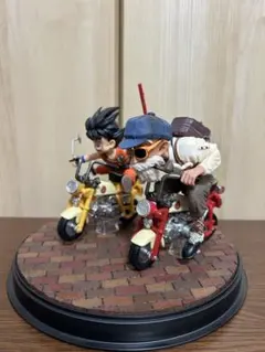 ジオラマ付き‼️ドラゴンボール 孫悟空＆亀仙人 バイク　フィギュア　2体セット