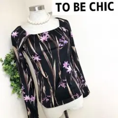 TOBECHICトゥービーシックのフラワープリントカットソー
