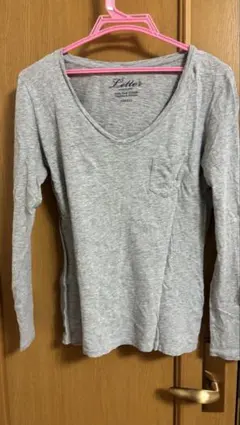 グレー Vネック 長袖Tシャツ ポケット付き