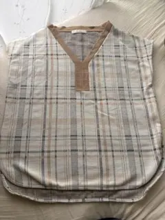ベージュ　チェックベスト