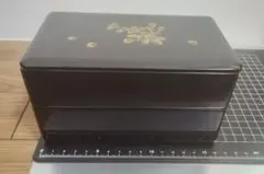 漆塗り　桜絵　弁当箱・重箱のサムネイル