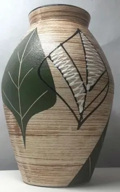 陶器 花瓶 手描き葉模様