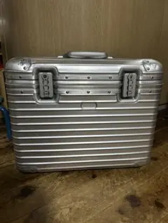 2026年最新】rimowaリモワ パイロットの人気アイテム - メルカリ