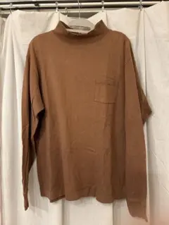 ブラウン Tシャツ