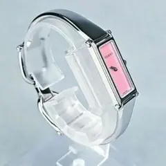 美品 GUCCI 1500L ピンクシェル文字盤 バングルウォッチ 新品電池のサムネイル