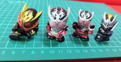 仮面ライダー龍騎、ナイト　指人形ミニ フィギュア 4体セット