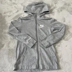 美品！パーカー　130〜140 NIKE
