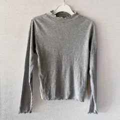 グレー リブ編み 長袖トップスのサムネイル