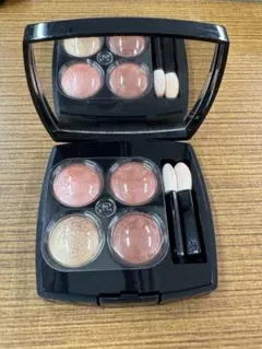 CHANEL レ・キャトルオンブル 368