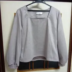 IN touch スクエアネック長袖トップス 薄紫 タグなし