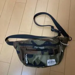 ユニクロのショルダーバッグ