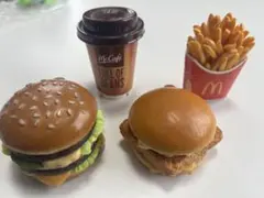 マクドナルド ミニチュアフィギュア 4種セット