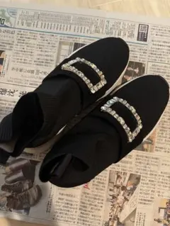 diana ビジュー装飾 黒スニーカー