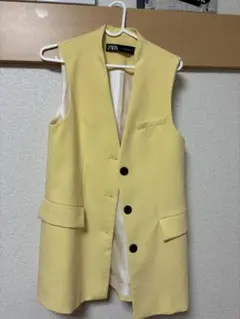 ベスト☆。.:＊・゜ 秋冬にオススメ黄色ベストZARAベスト 黄色ベスト