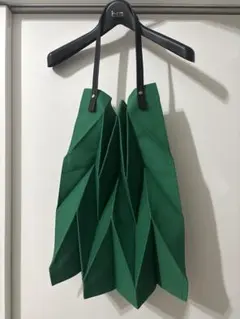 ISSEY MIYAKE x iittala バッグ イッセイミヤケ グリーンのサムネイル