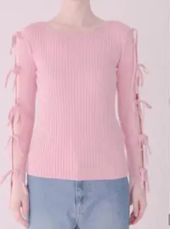 U by spick&span ニット　ピンク　リボンのサムネイル
