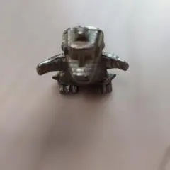 スモーク透明恐竜置物 - メルカリ