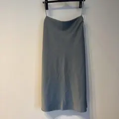 美品お値下げ中✨】UNIQLO サテンナロースカート