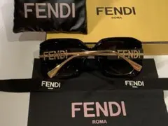 【新品未使用】FENDI グラフィ　ローブリッジフィット アセテート サングラスのサムネイル