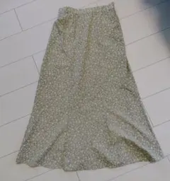 小花柄　Aラインロングスカート　ペールグリーン　後ろゴム　Radarista