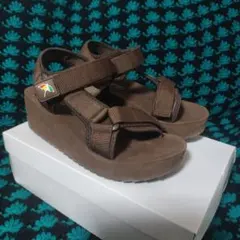 ブラウン 厚底ストラップサンダル