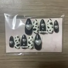 ヒョウ柄ハート型パールネイルチップ