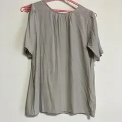 ピエロ　パールアクセントブラウスのサムネイル