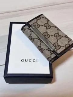 キーケース　GUCCIのGGキャンバス　定番
