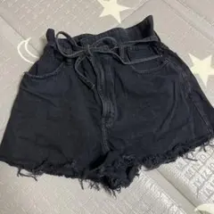 Bershka ブラックデニムショートパンツ EUR 40