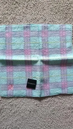 BURBERRY タオルハンカチ パステルチェックのサムネイル