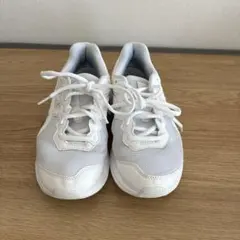 アシックススニーカー