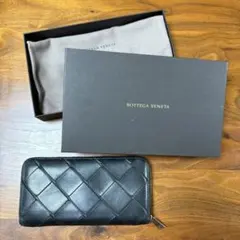 【美品】BOTTEGA VENETA マキシイントレチャート 長財布のサムネイル