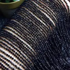 多面カットビーズ　ボタンカット ガラスビーズ 2mm ✖️5連