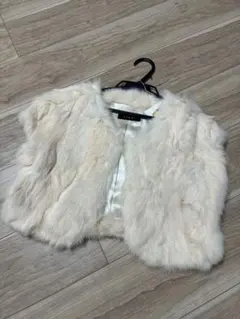 クリーム色　ファー　ボレロ　結婚式　二次会