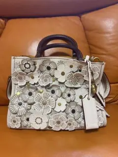 COACH (Re)Loved ジュリエットショルダーバッグ - メルカリ
